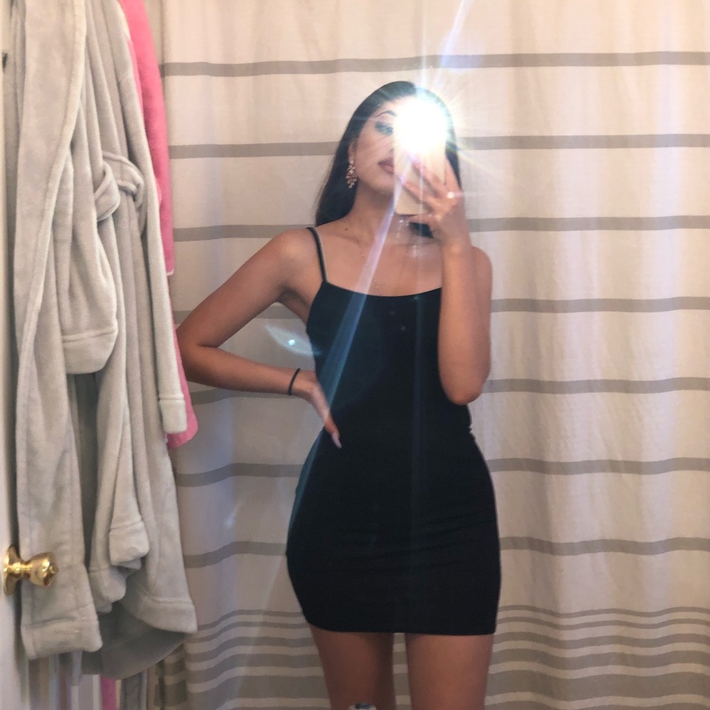Black bodycon dress !
